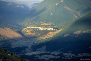 hilltop village of opi abruzzo national park apennines italy jul 7 1997