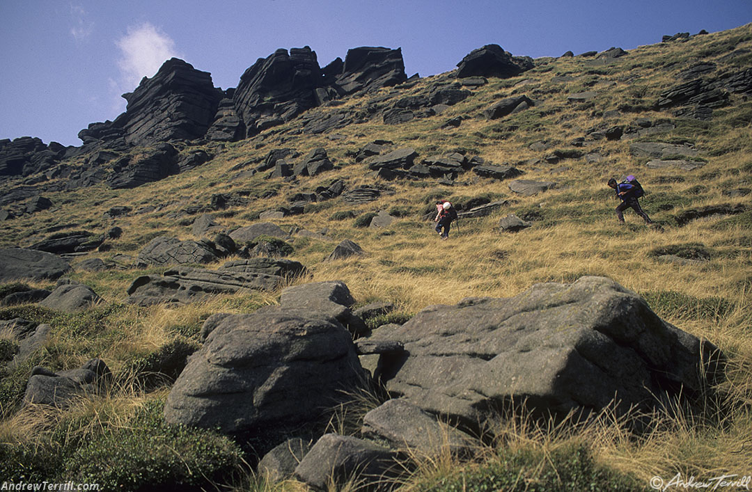 kinder scout climbing approaching crag